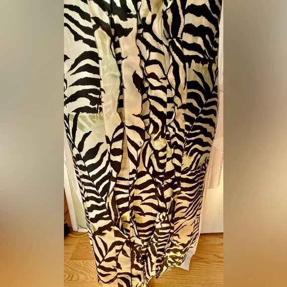 Max Mara Italy 100% Silk Zebra Print Sheath Dress | Luxe Designer Midi - Picture 3 of 10